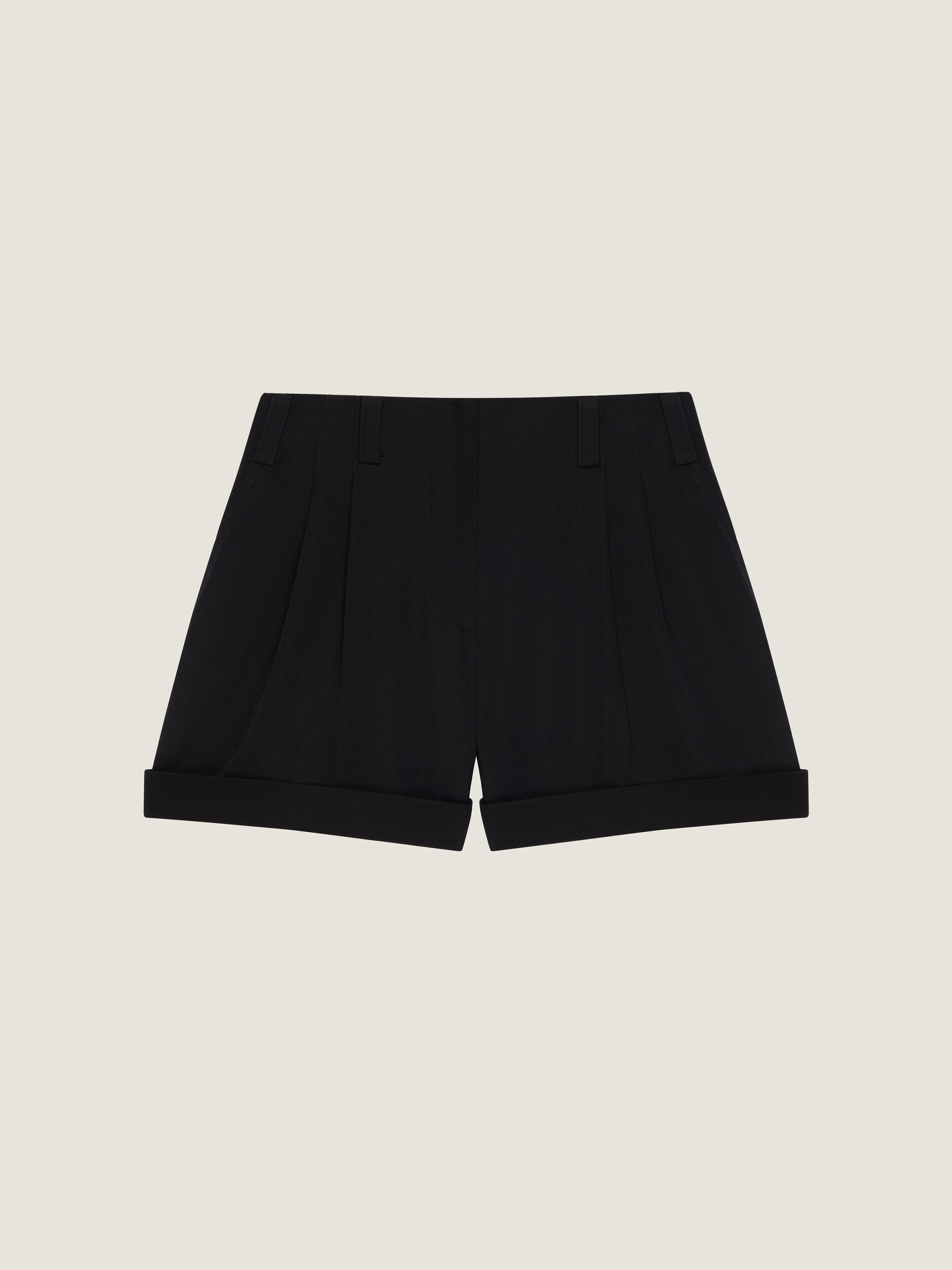 Double pleat shorts in wool